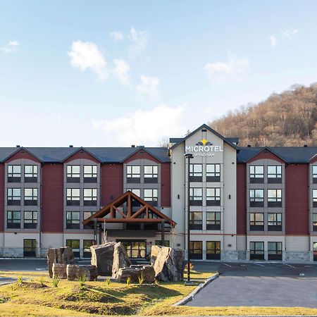 Microtel Inn & Suites By Wyndham Mont Tremblant Buitenkant foto