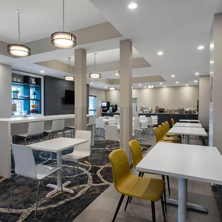 Microtel Inn & Suites By Wyndham Mont Tremblant Buitenkant foto