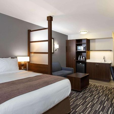 Microtel Inn & Suites By Wyndham Mont Tremblant Buitenkant foto