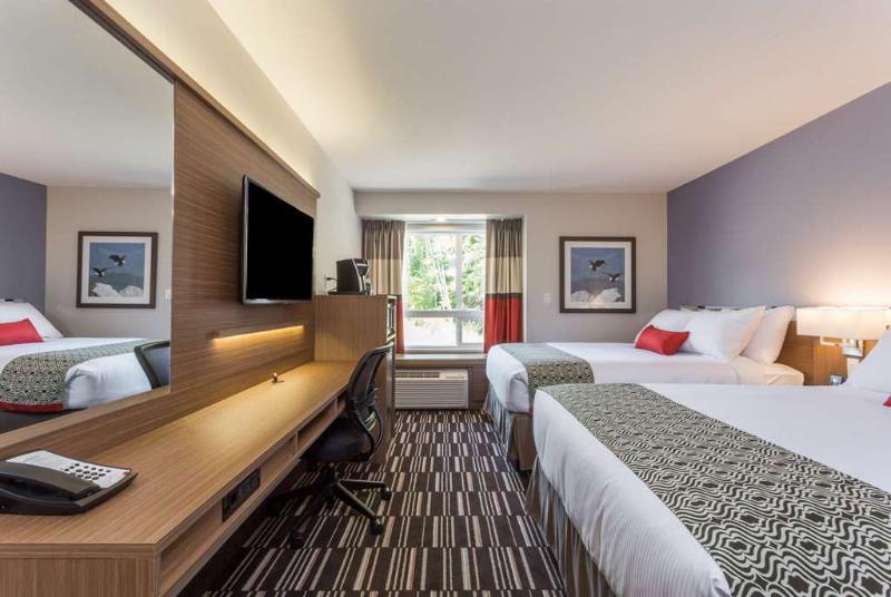 Microtel Inn & Suites By Wyndham Mont Tremblant Buitenkant foto