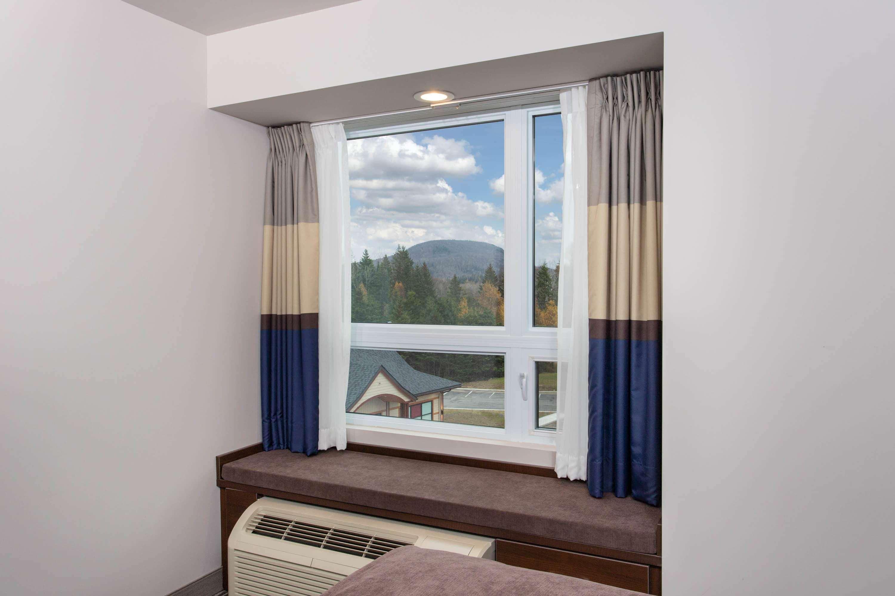 Microtel Inn & Suites By Wyndham Mont Tremblant Buitenkant foto