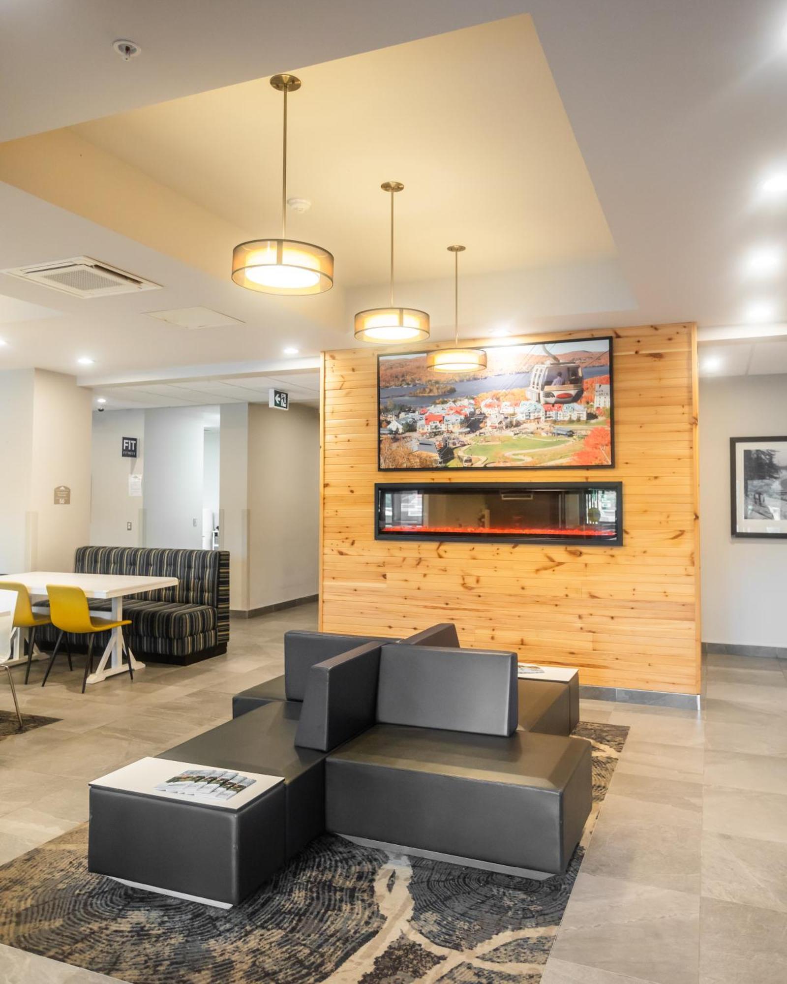 Microtel Inn & Suites By Wyndham Mont Tremblant Buitenkant foto