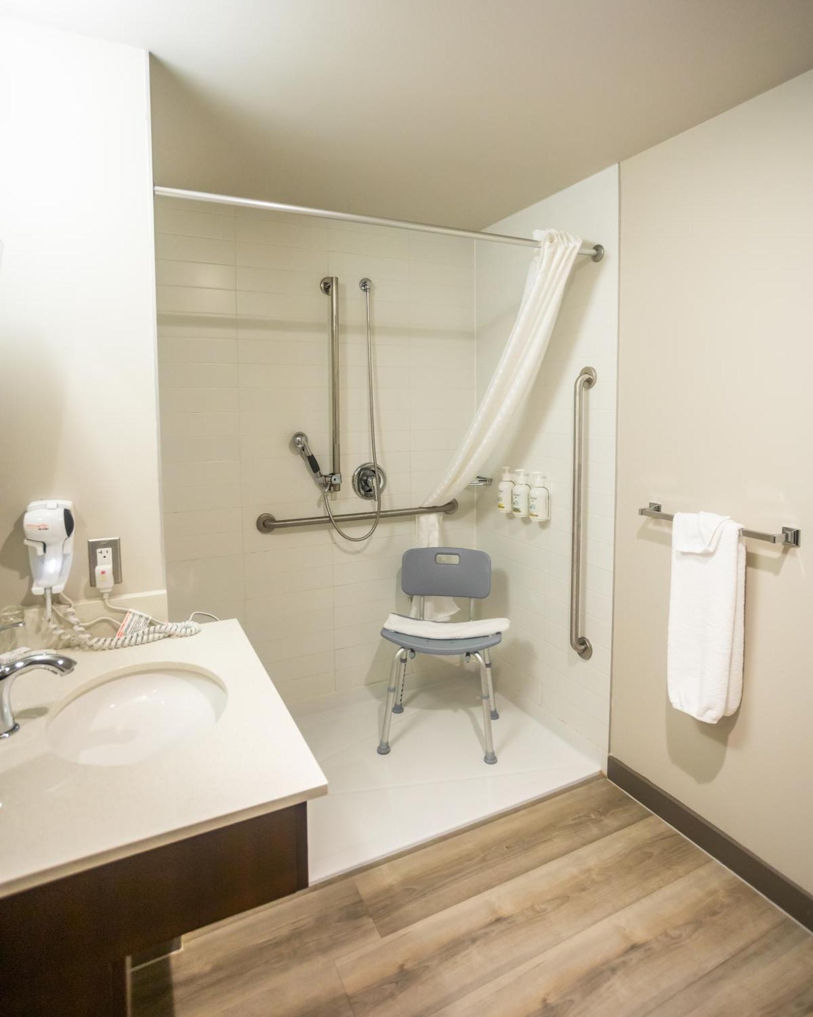Microtel Inn & Suites By Wyndham Mont Tremblant Buitenkant foto