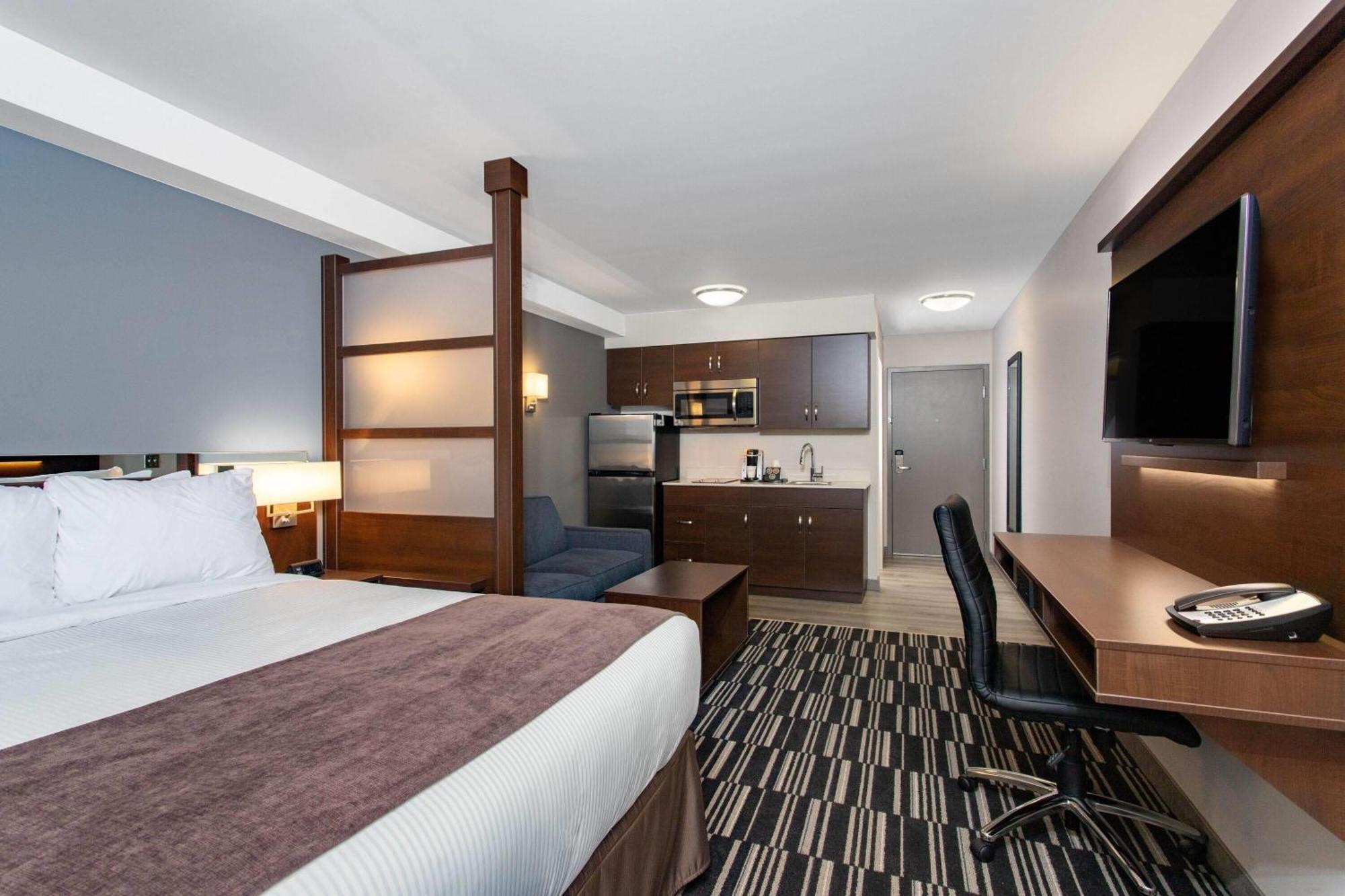 Microtel Inn & Suites By Wyndham Mont Tremblant Buitenkant foto