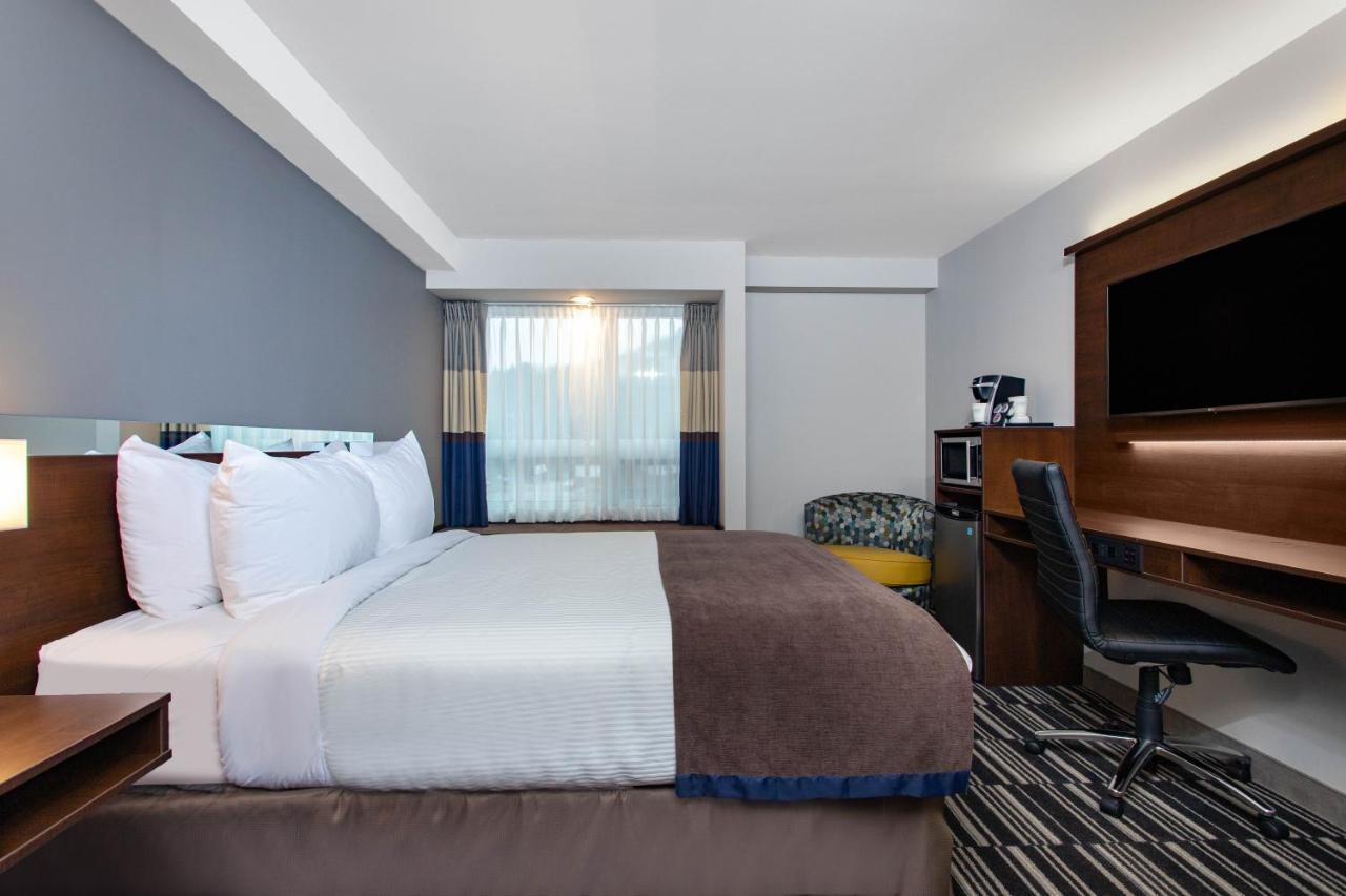 Microtel Inn & Suites By Wyndham Mont Tremblant Buitenkant foto