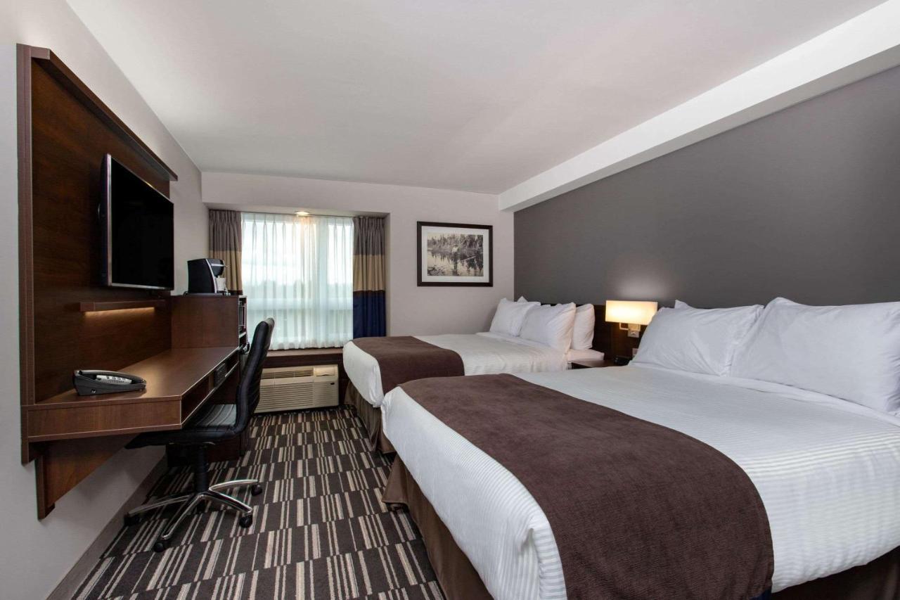 Microtel Inn & Suites By Wyndham Mont Tremblant Buitenkant foto